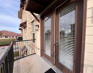 714 N Plano Road - Photo Thumbnail 16