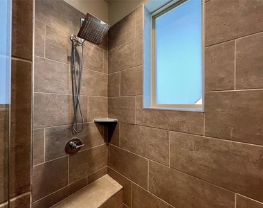 714 N Plano Road - Photo Thumbnail 12