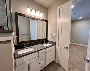 714 N Plano Road - Photo Thumbnail 11
