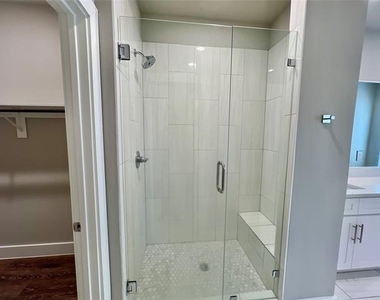 714 N Plano Road - Photo Thumbnail 21
