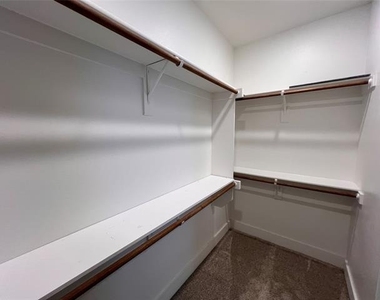 714 N Plano Road - Photo Thumbnail 10