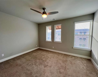 714 N Plano Road - Photo Thumbnail 14