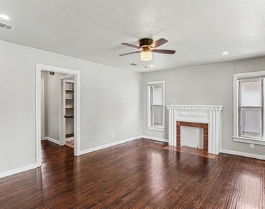 1108 E Robert Street - Photo Thumbnail 6