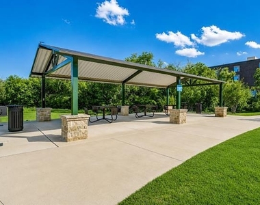 4933 Broadway Drive - Photo Thumbnail 39