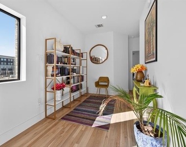 4933 Broadway Drive - Photo Thumbnail 17