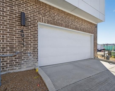 4933 Broadway Drive - Photo Thumbnail 34