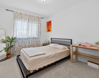 4933 Broadway Drive - Photo Thumbnail 30