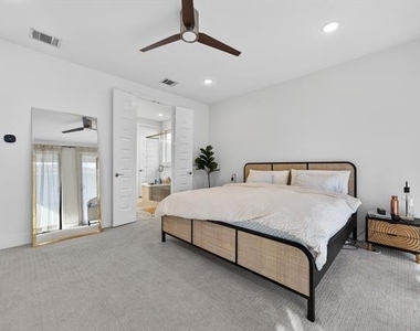 4933 Broadway Drive - Photo Thumbnail 20