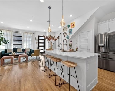 4933 Broadway Drive - Photo Thumbnail 12