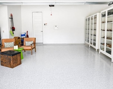 4933 Broadway Drive - Photo Thumbnail 33