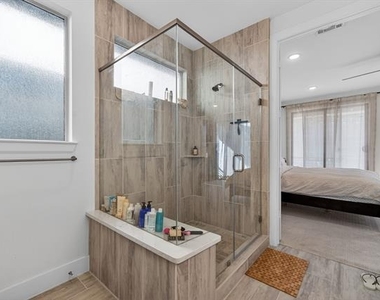 4933 Broadway Drive - Photo Thumbnail 24