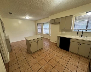 5604 Fireside Drive - Photo Thumbnail 6