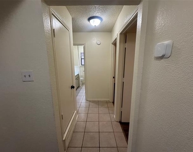 5604 Fireside Drive - Photo Thumbnail 13
