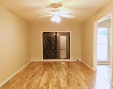 325 W Jones Street - Photo Thumbnail 20