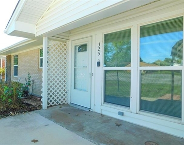 325 W Jones Street - Photo Thumbnail 5
