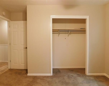 325 W Jones Street - Photo Thumbnail 15