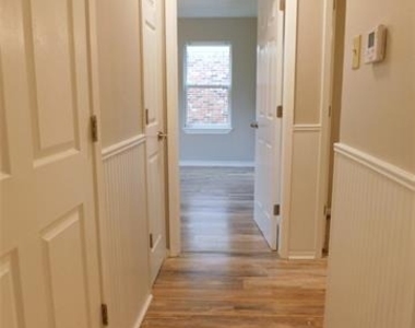 325 W Jones Street - Photo Thumbnail 12