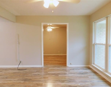 325 W Jones Street - Photo Thumbnail 8