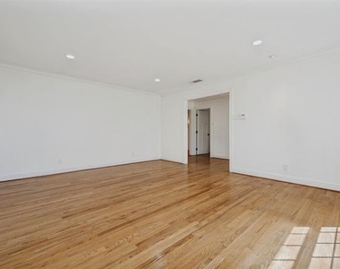 4321 Northview Lane - Photo Thumbnail 4