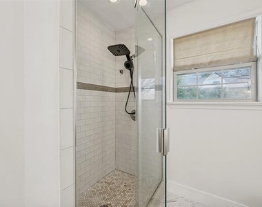 4321 Northview Lane - Photo Thumbnail 16