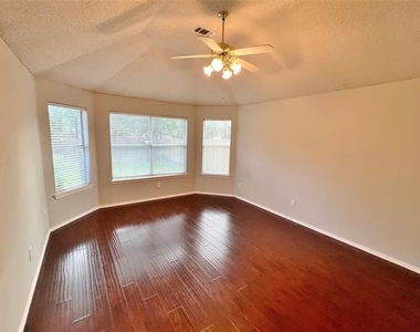 1222 Harvard Lane - Photo Thumbnail 9