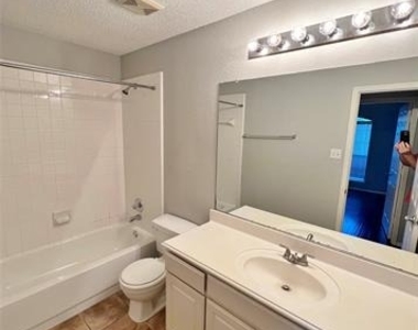 1222 Harvard Lane - Photo Thumbnail 17