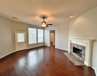 1222 Harvard Lane - Photo Thumbnail 4