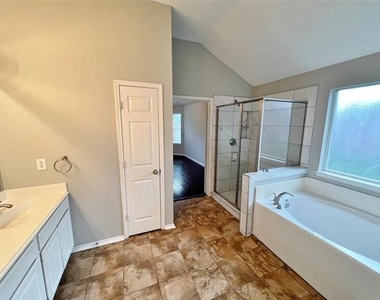 1222 Harvard Lane - Photo Thumbnail 11