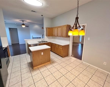 1222 Harvard Lane - Photo Thumbnail 8