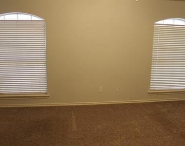 4829 Bull Run Drive - Photo Thumbnail 15