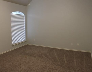 4829 Bull Run Drive - Photo Thumbnail 17