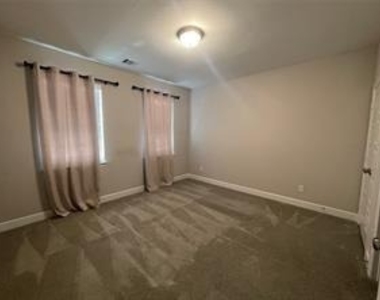 5823 Orion Place - Photo Thumbnail 16