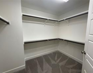 5823 Orion Place - Photo Thumbnail 15
