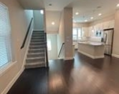 5823 Orion Place - Photo Thumbnail 5