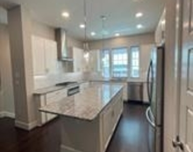 5823 Orion Place - Photo Thumbnail 4