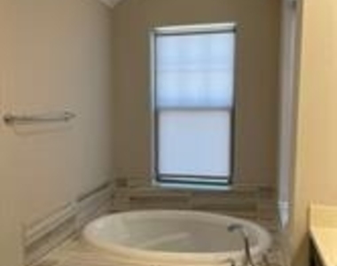 5823 Orion Place - Photo Thumbnail 14