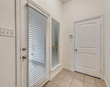 1930 Loma Alta Drive - Photo Thumbnail 2