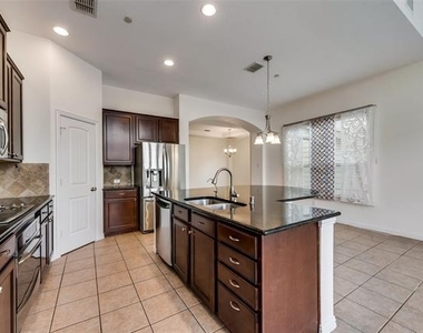 1930 Loma Alta Drive - Photo Thumbnail 9