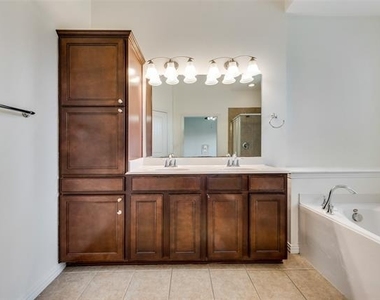 1930 Loma Alta Drive - Photo Thumbnail 24