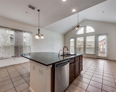 1930 Loma Alta Drive - Photo Thumbnail 10