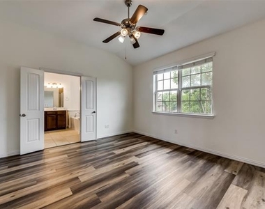 1930 Loma Alta Drive - Photo Thumbnail 23