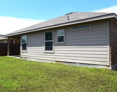 601 Buzzard Lake Trail - Photo Thumbnail 15