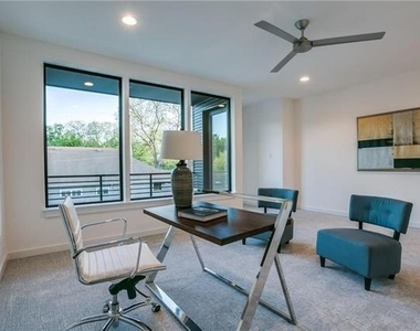 5425 Melrose Avenue - Photo Thumbnail 31