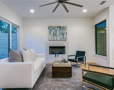 5425 Melrose Avenue - Photo Thumbnail 18