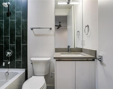 5425 Melrose Avenue - Photo Thumbnail 22