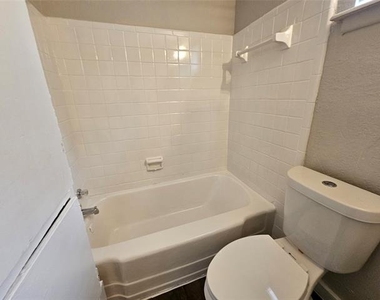 6401 Hollis Avenue - Photo Thumbnail 10