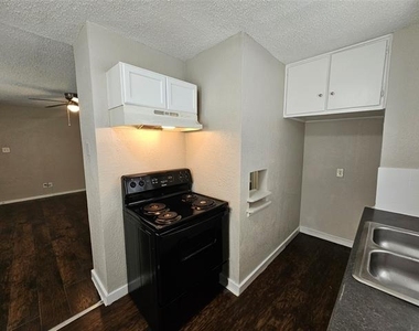 6401 Hollis Avenue - Photo Thumbnail 1