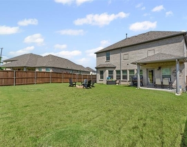 1206 Fox Chase Drive - Photo Thumbnail 32