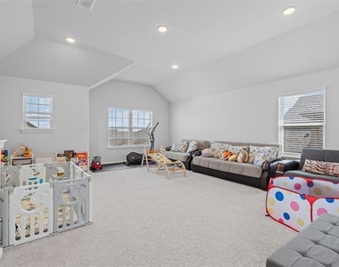 1206 Fox Chase Drive - Photo Thumbnail 27