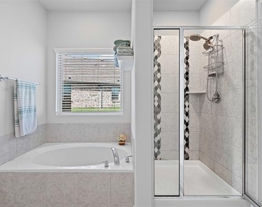 1206 Fox Chase Drive - Photo Thumbnail 22